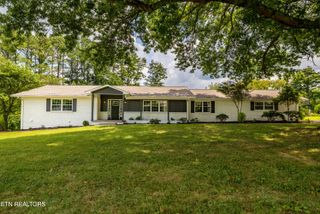 2000 Eastwood Drive, Maryville, TN 37803