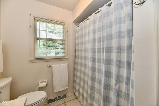 8340 Los Robles Road, Fishers, IN 46038