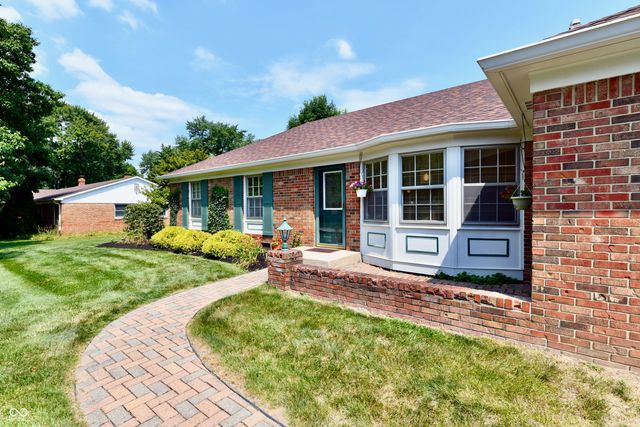 8340 Los Robles Road, Fishers, IN 46038