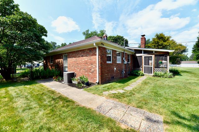 8340 Los Robles Road, Fishers, IN 46038