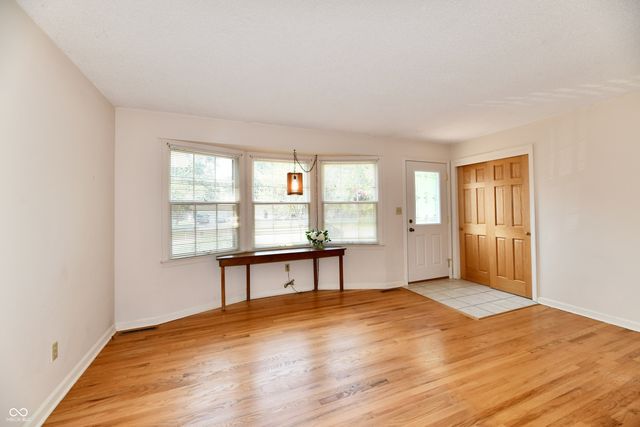 8340 Los Robles Road, Fishers, IN 46038