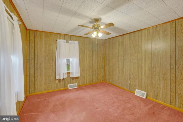 375 CLOVERLEAF RD, York, PA 17406