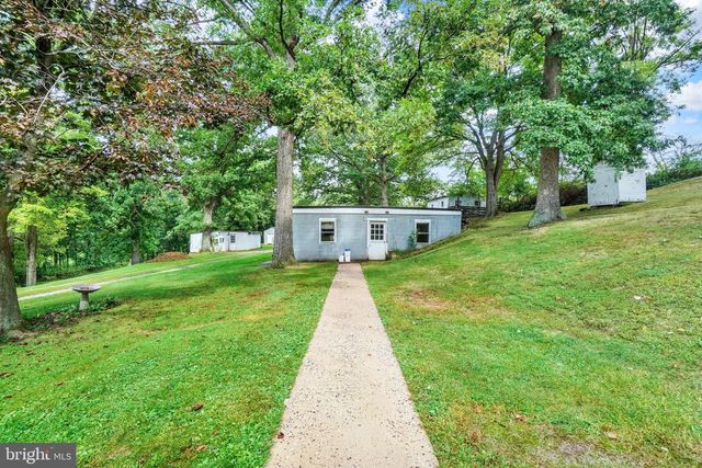375 CLOVERLEAF RD, York, PA 17406