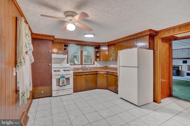 375 CLOVERLEAF RD, York, PA 17406