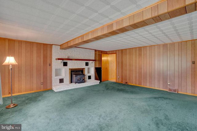 375 CLOVERLEAF RD, York, PA 17406