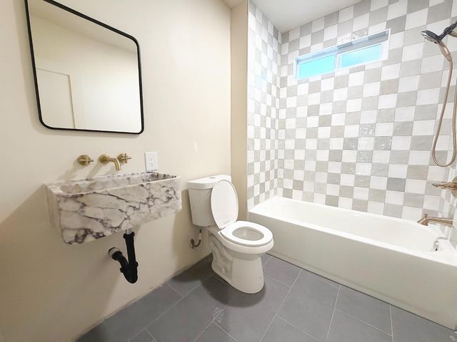 312 C St, Waterford, CA 95386