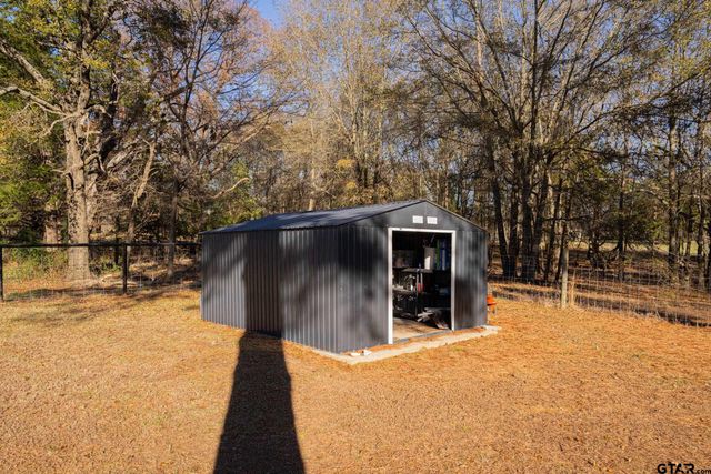 822 NE CR 2170, Mt Vernon, TX 75457