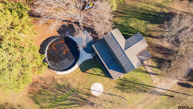 822 NE CR 2170, Mt Vernon, TX 75457