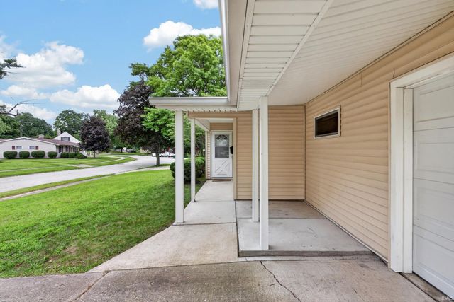 2405 Robinwood Drive, Lafayette, IN 47909