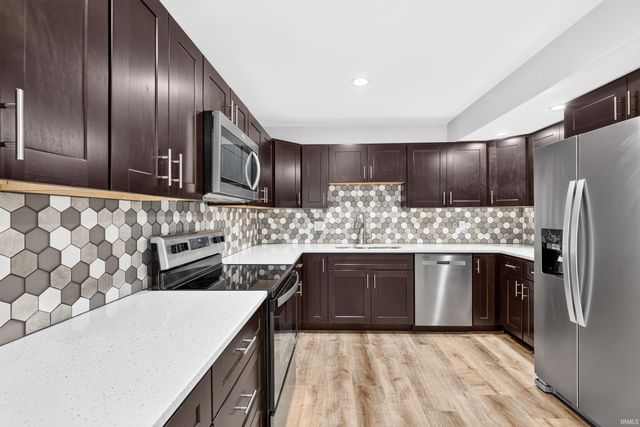 2405 Robinwood Drive, Lafayette, IN 47909