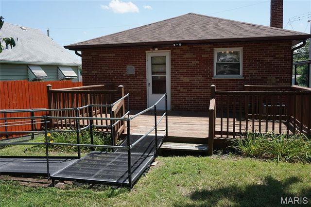125 W Felton Avenue, St Louis, MO 63125