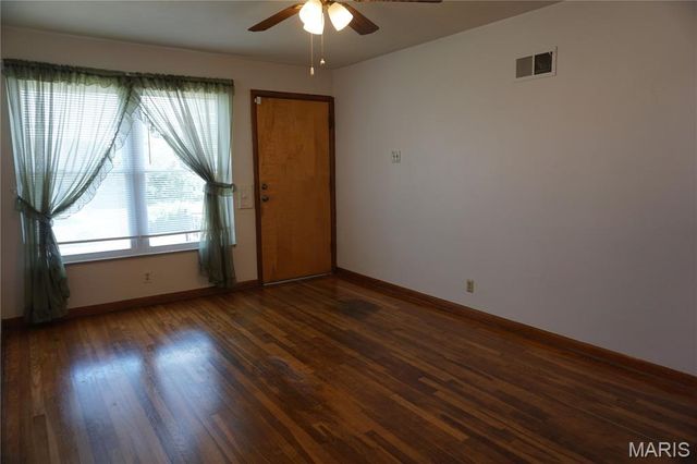 125 W Felton Avenue, St Louis, MO 63125