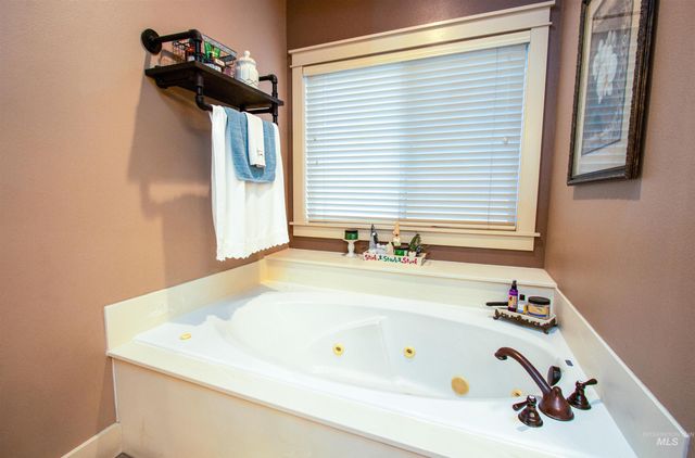 4512 N Trail Blazer, Meridian, ID 83642