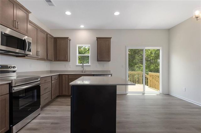 530 Lemon Mint Drive, Raymore, MO 64083