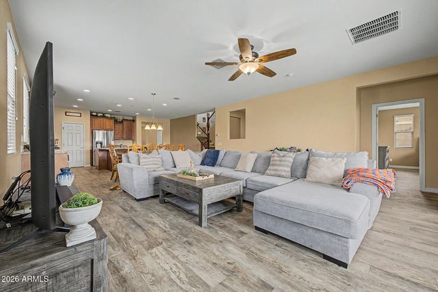 10043 W LOS GATOS Drive, Peoria, AZ 85383