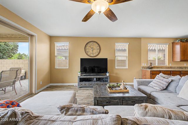 10043 W LOS GATOS Drive, Peoria, AZ 85383