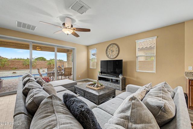 10043 W LOS GATOS Drive, Peoria, AZ 85383