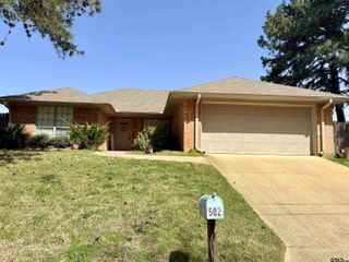 502 Sunnyside Drive, Overton, TX 75684