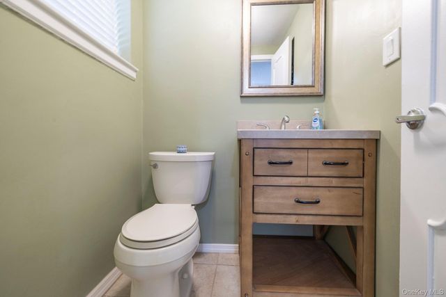 105 Reeve Road, Rockville Centre, NY 10013