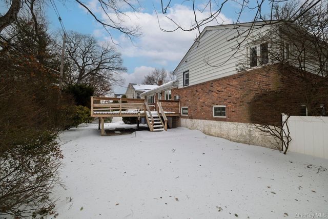 105 Reeve Road, Rockville Centre, NY 10013