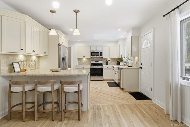 105 Reeve Road, Rockville Centre, NY 10013