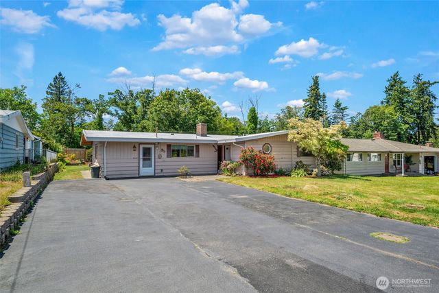 26845 15th Avenue S, Des Moines, WA 98198
