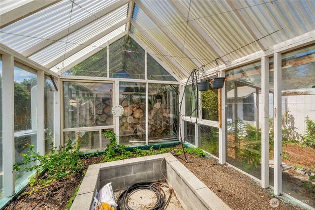 26845 15th Avenue S, Des Moines, WA 98198