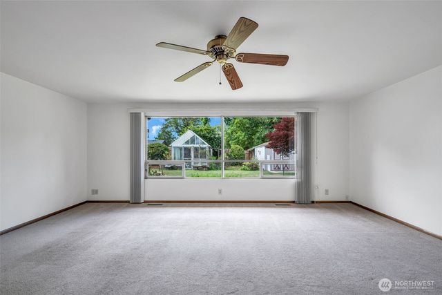 26845 15th Avenue S, Des Moines, WA 98198