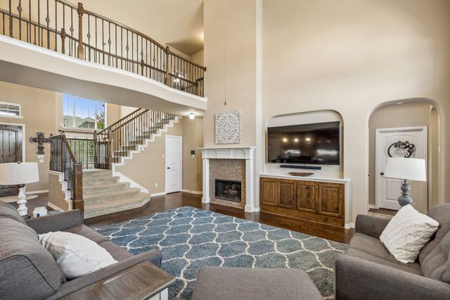 2261 Hideaway Pointe Drive, Little Elm, TX 75068