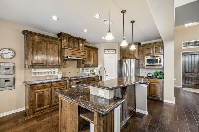 2261 Hideaway Pointe Drive, Little Elm, TX 75068