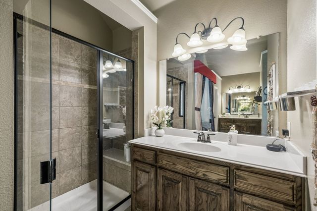 2261 Hideaway Pointe Drive, Little Elm, TX 75068