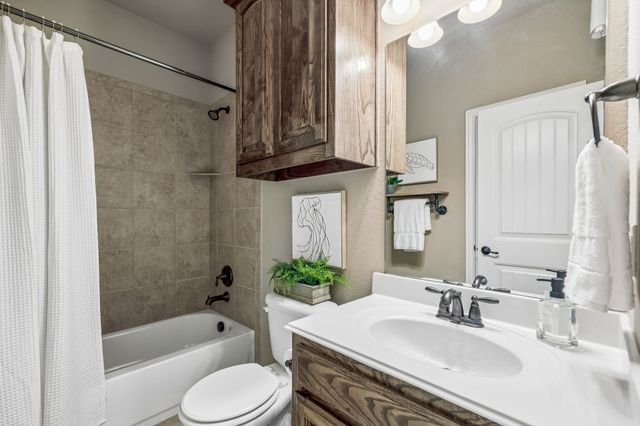 2261 Hideaway Pointe Drive, Little Elm, TX 75068