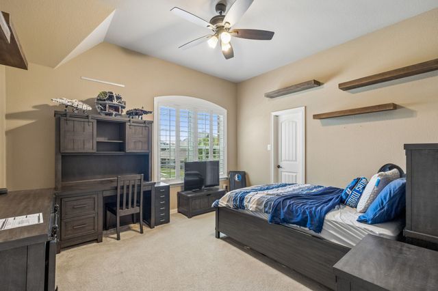 2261 Hideaway Pointe Drive, Little Elm, TX 75068