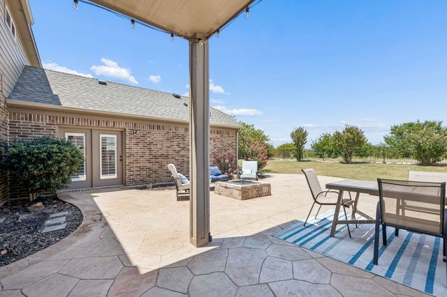 2261 Hideaway Pointe Drive, Little Elm, TX 75068