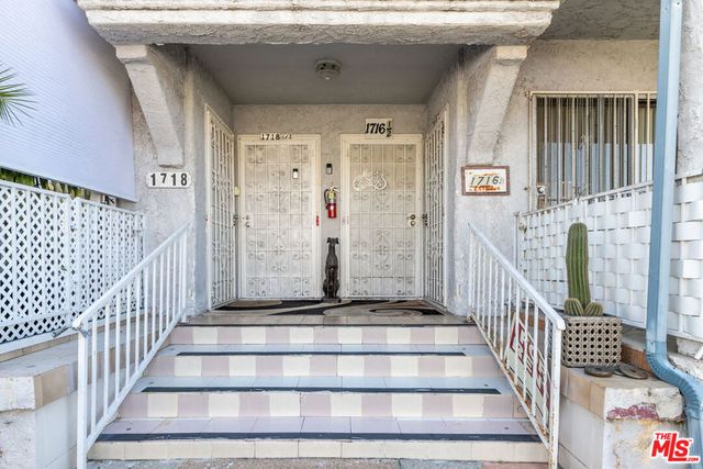 1716 Winona Avenue, Los Angeles, CA 90027