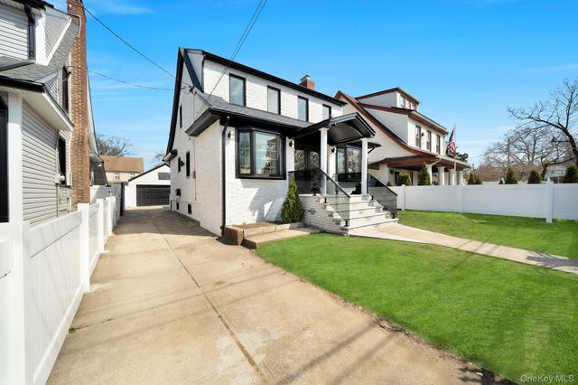8525 151st Street, Briarwood, NY 11432