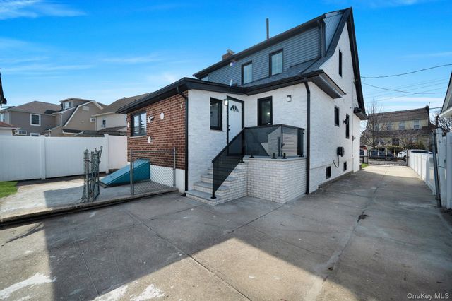 8525 151st Street, Briarwood, NY 11432