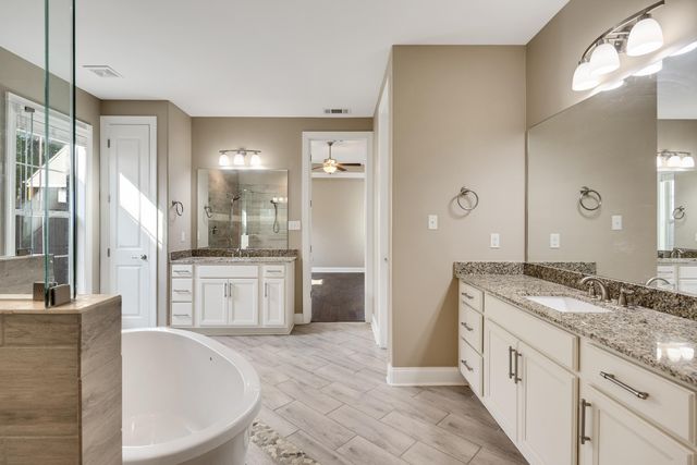 10039 ADAGIO CV, Lakeland, TN 38002