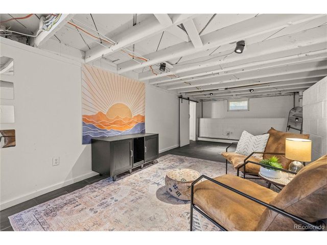 1669 Dallas St, Aurora, CO 80010