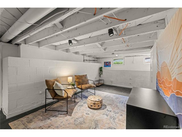 1669 Dallas St, Aurora, CO 80010