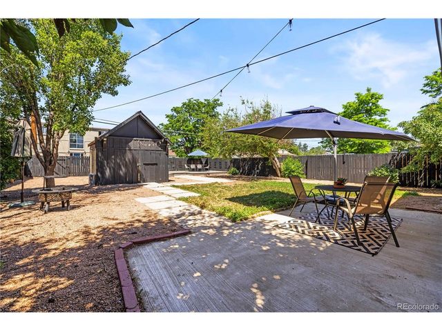 1669 Dallas St, Aurora, CO 80010