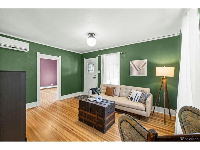 1669 Dallas St, Aurora, CO 80010
