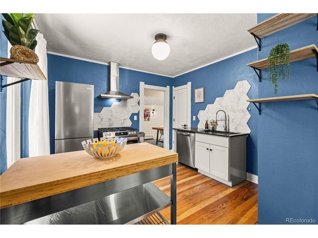 1669 Dallas St, Aurora, CO 80010