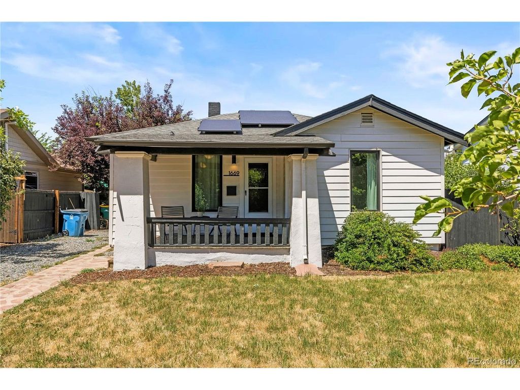 1669 Dallas St, Aurora, CO 80010