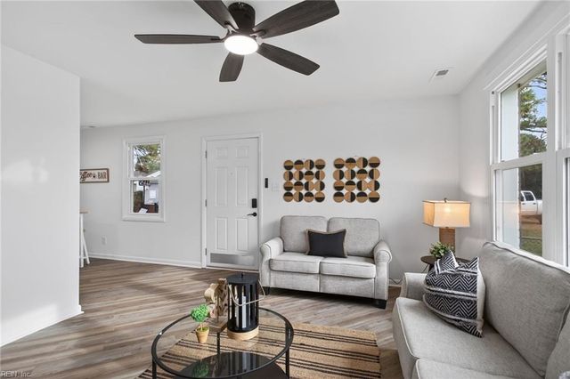 3005 Scotia DR, Chesapeake, VA 23325