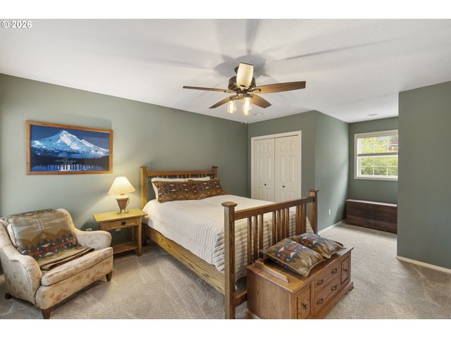 7701 Ne 211TH Ave, Vancouver, WA 98682