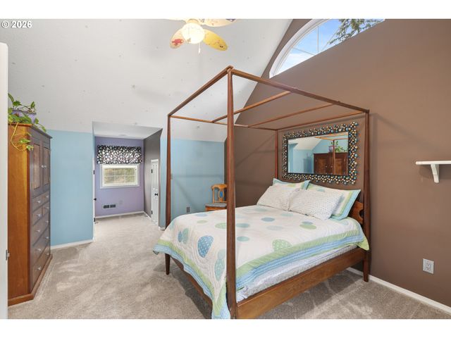 7701 Ne 211TH Ave, Vancouver, WA 98682