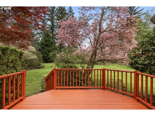 7701 Ne 211TH Ave, Vancouver, WA 98682