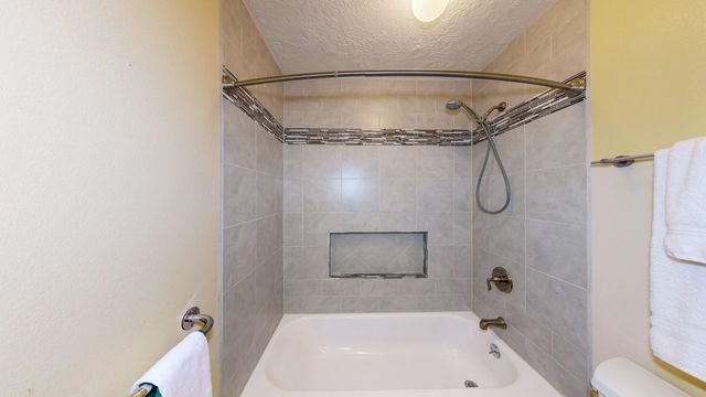 13918 Grosvenor Street, Houston, TX 77034
