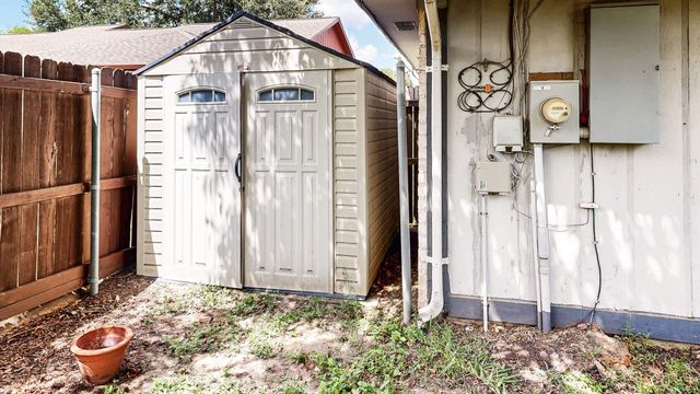 13918 Grosvenor Street, Houston, TX 77034